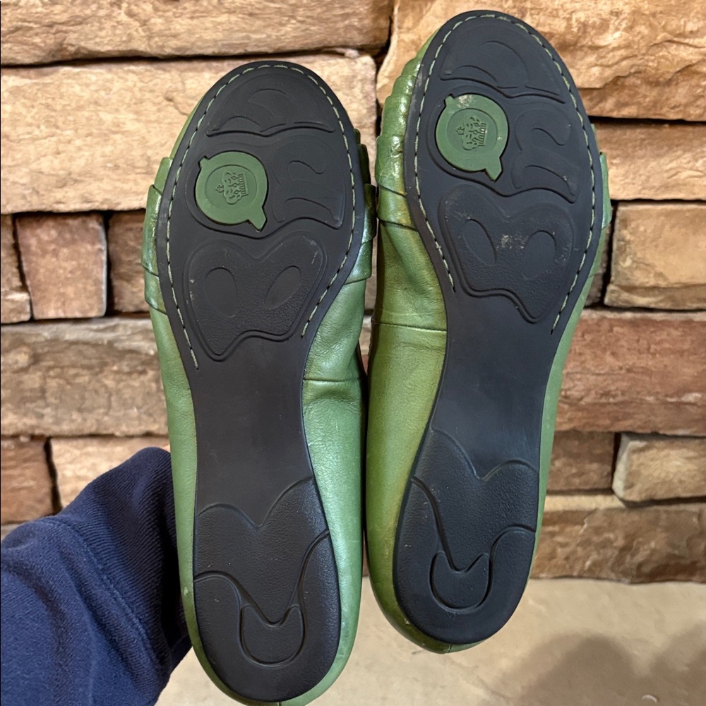 Born sz 9 green leather slip on loafers - Picture 11 of 11